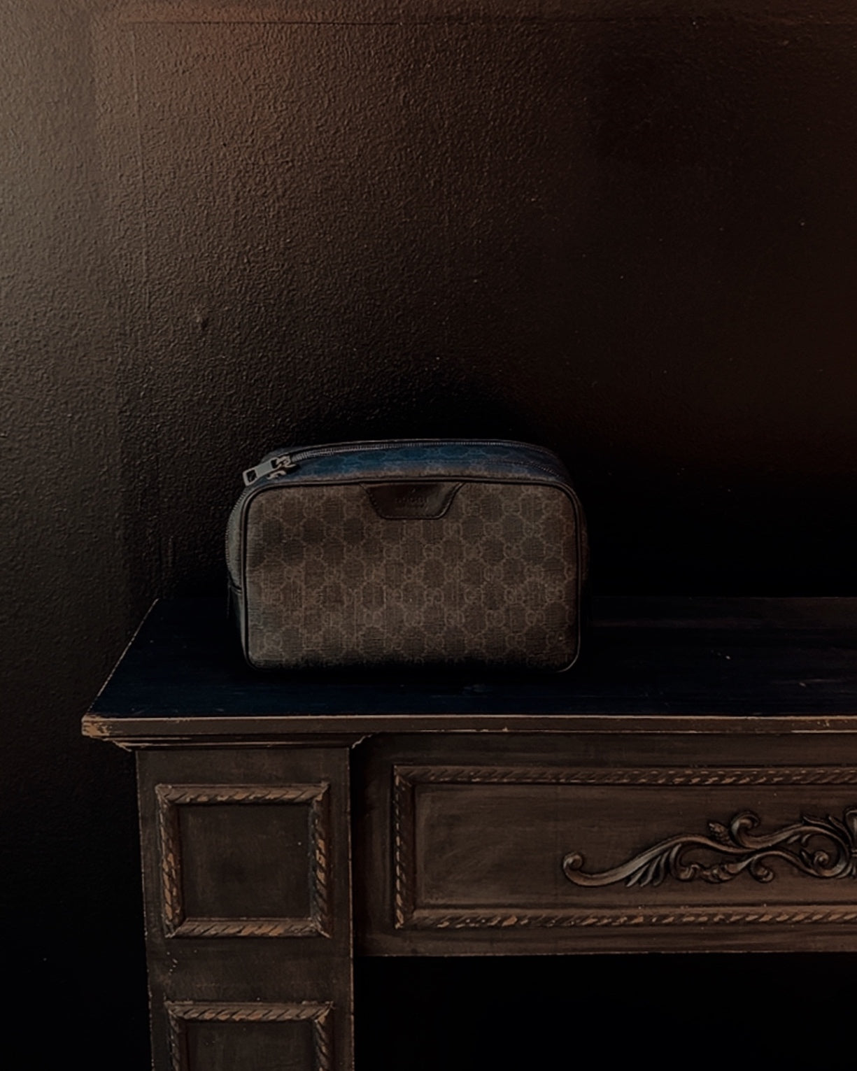 Gucci GG Supreme Toiletry Bag / Kosmetiktasche Schwarz / Grau